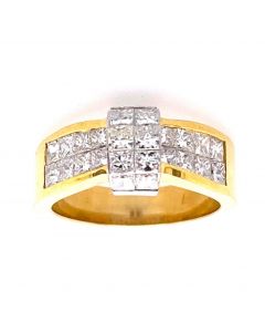 1.65 Ct Total Weight Princess Cut Diamond Ring.